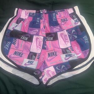 Nike shorts !!